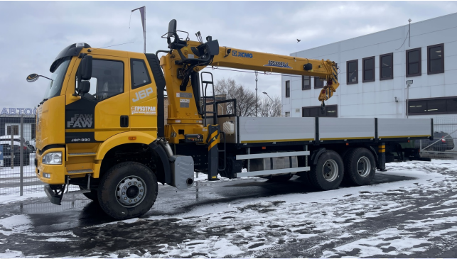 FAW 6x4 с КМУ XCMG SQS 300-5
